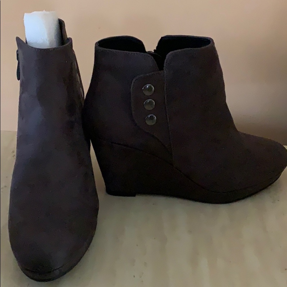 Wedge booties
